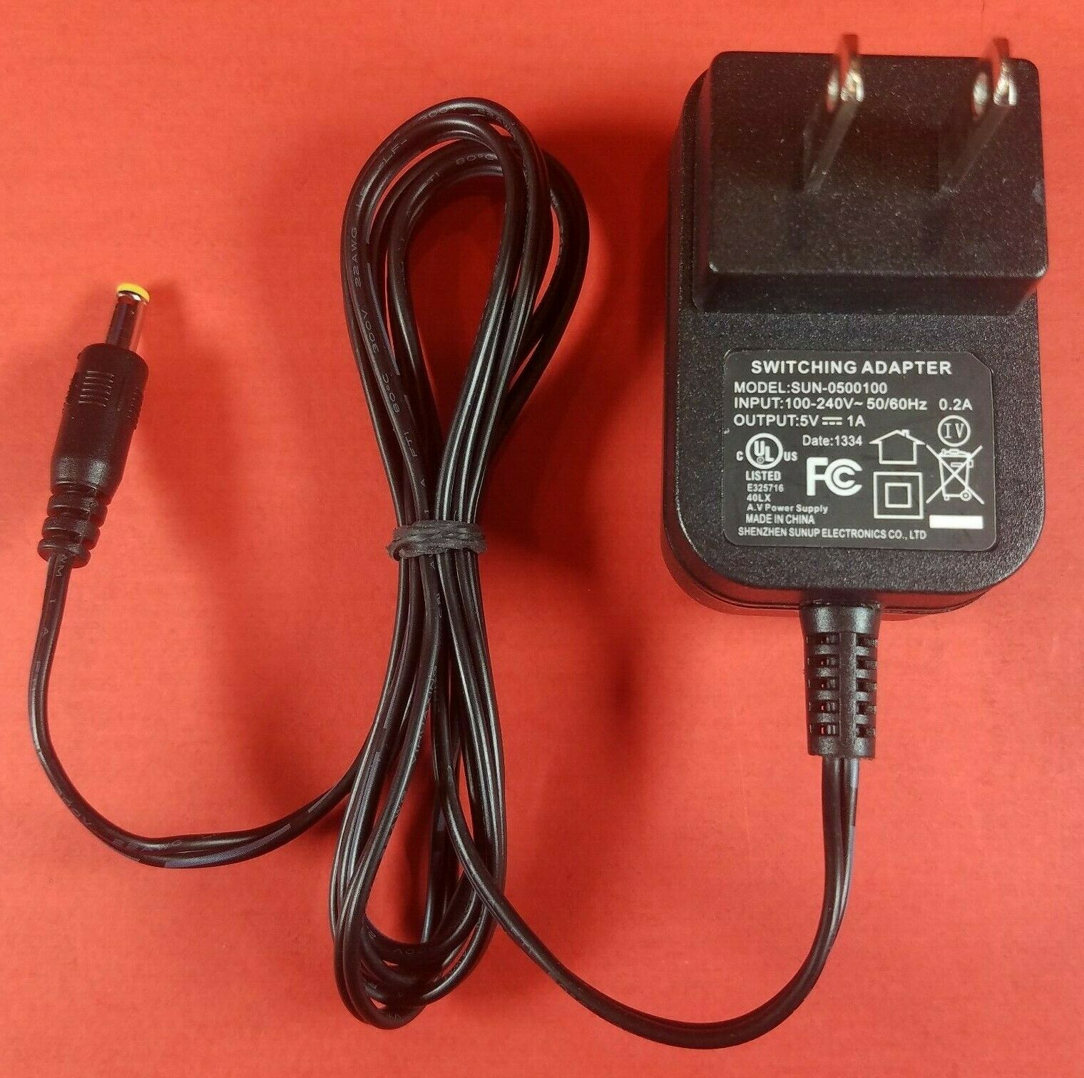 Shenzhen Sunup SUN-0500100 Switching Power Supply Adaptor 5V - 1A AC/DC Adapter Type: Switching Ad