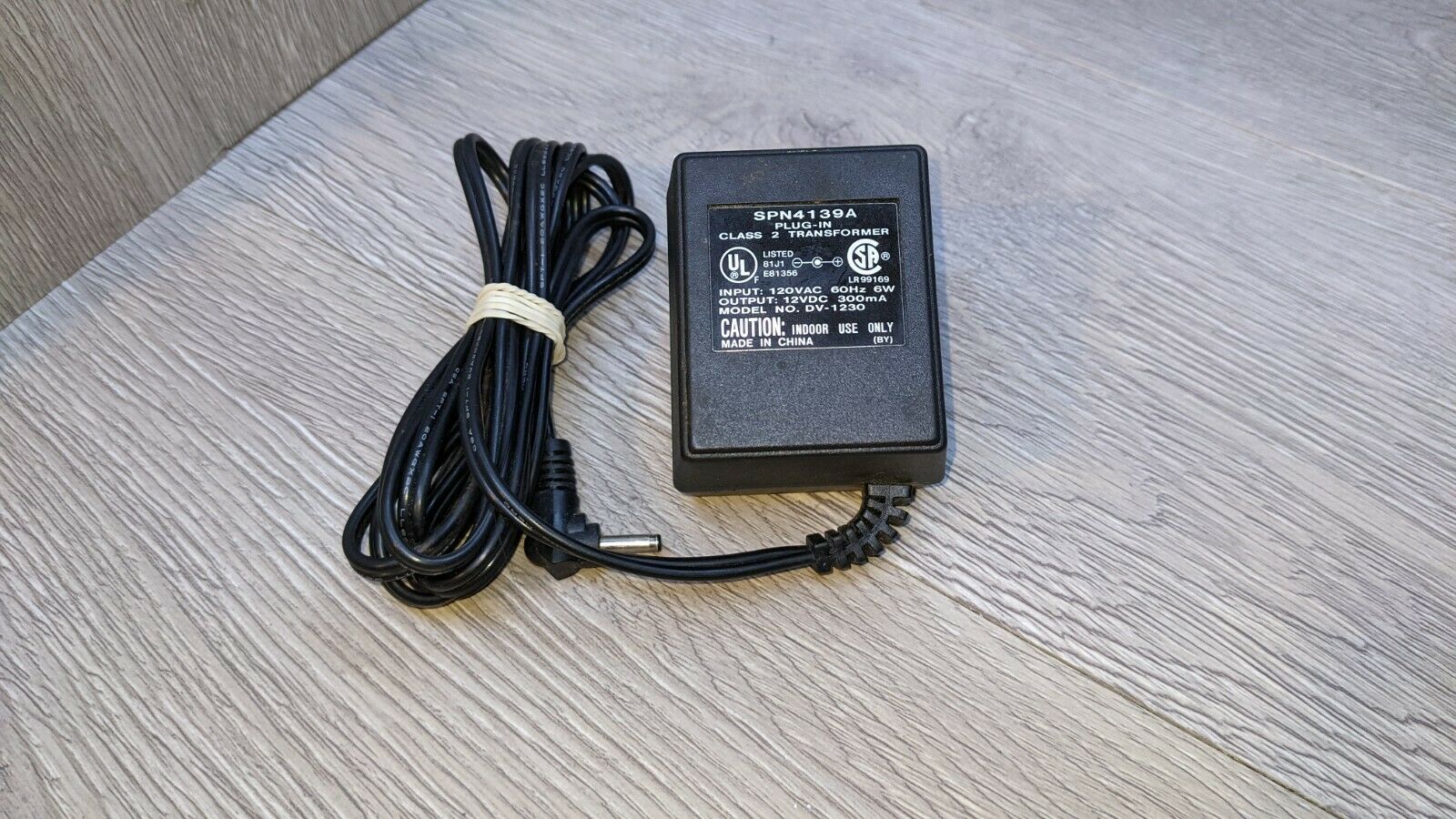 SPN 4139A AC to DC Power Supply Adaptor Charger 12V DC 300mA Model AD-1230 Connection Split/Dupli