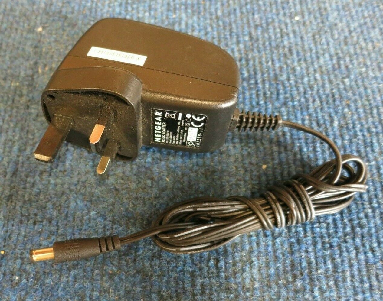 New Netgear 332-10302-01 AD817200 18W 12V 1.5A AC Power Adapter Charger UK Plug