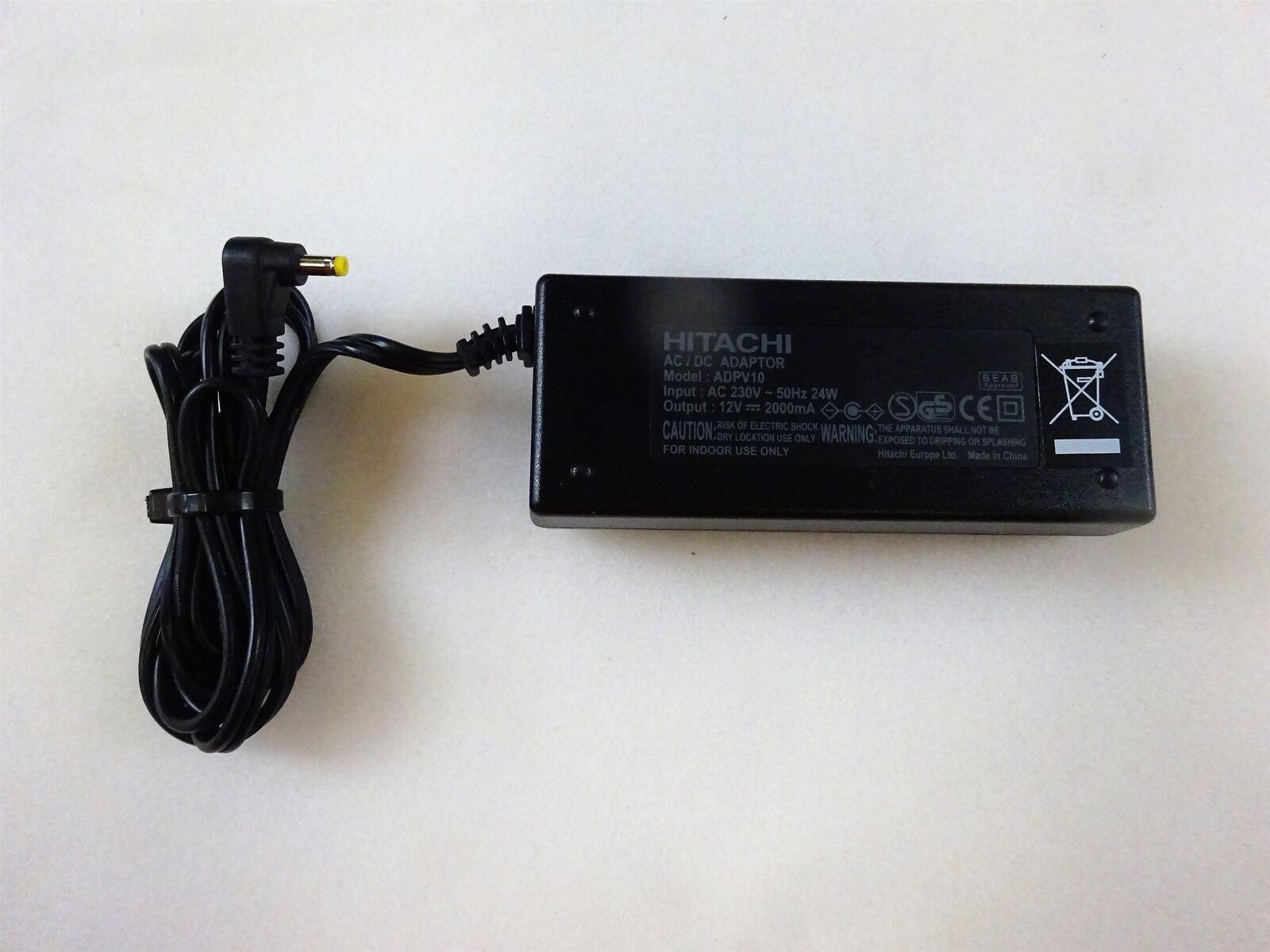 New Hitachi ADPV10 12V 2000mA Power Supply Adapter AC DC Charger